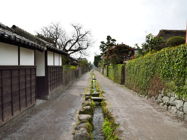 武家屋敷街と水路