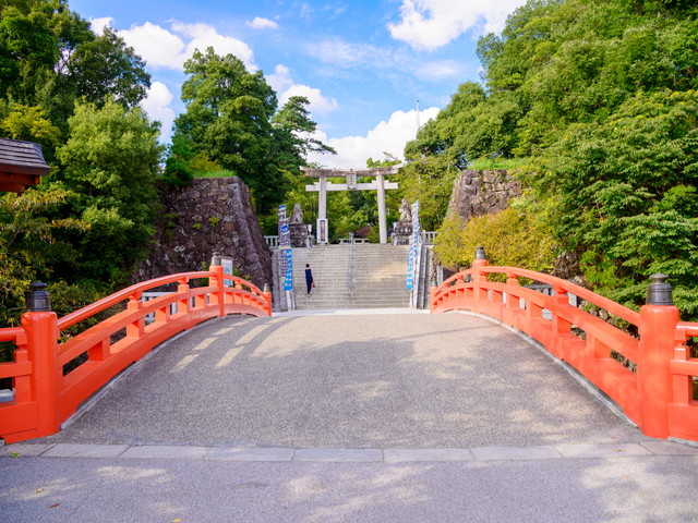 武田神社と神橋