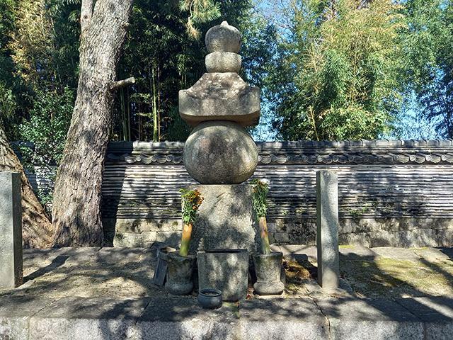 大樹寺にある松平親忠の墓